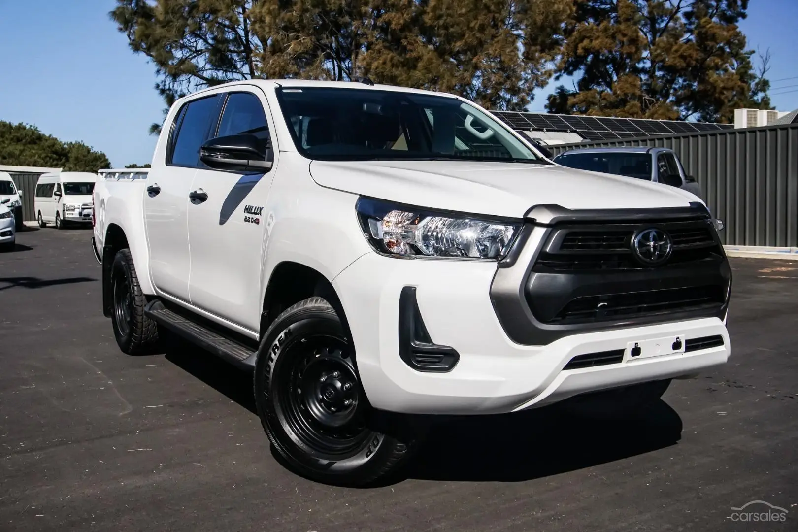 2021 Toyota Hilux Image 1