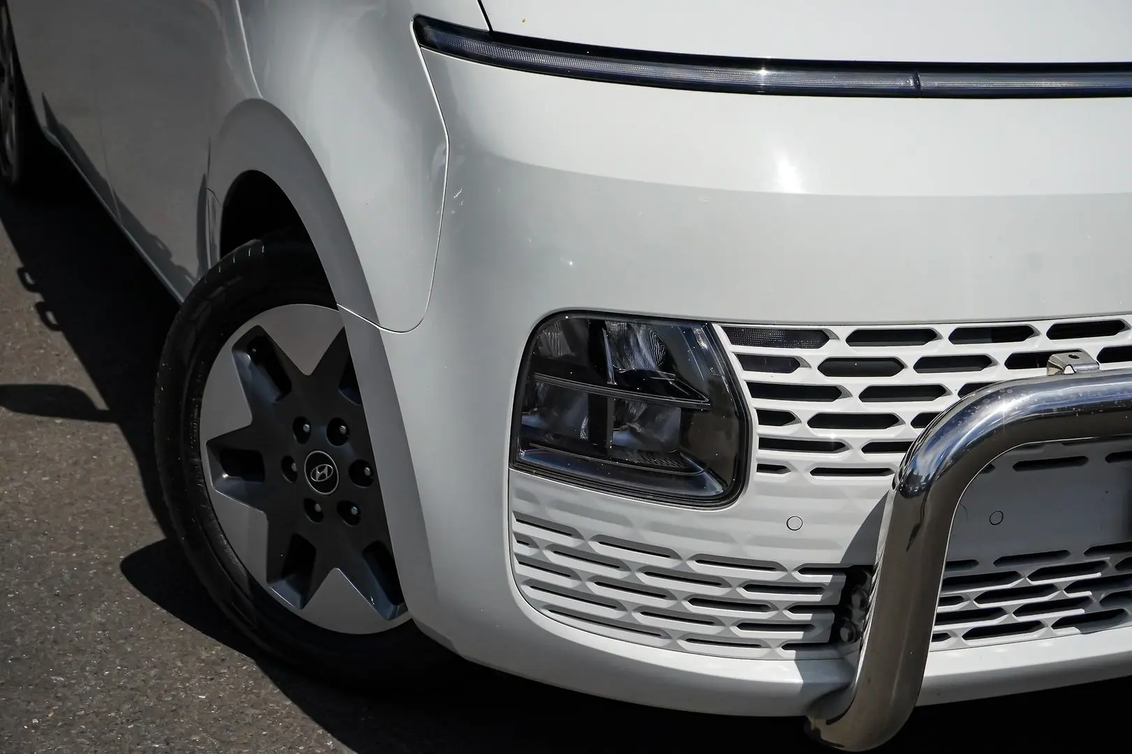 2023 Hyundai STARIA Gallery Image 12
