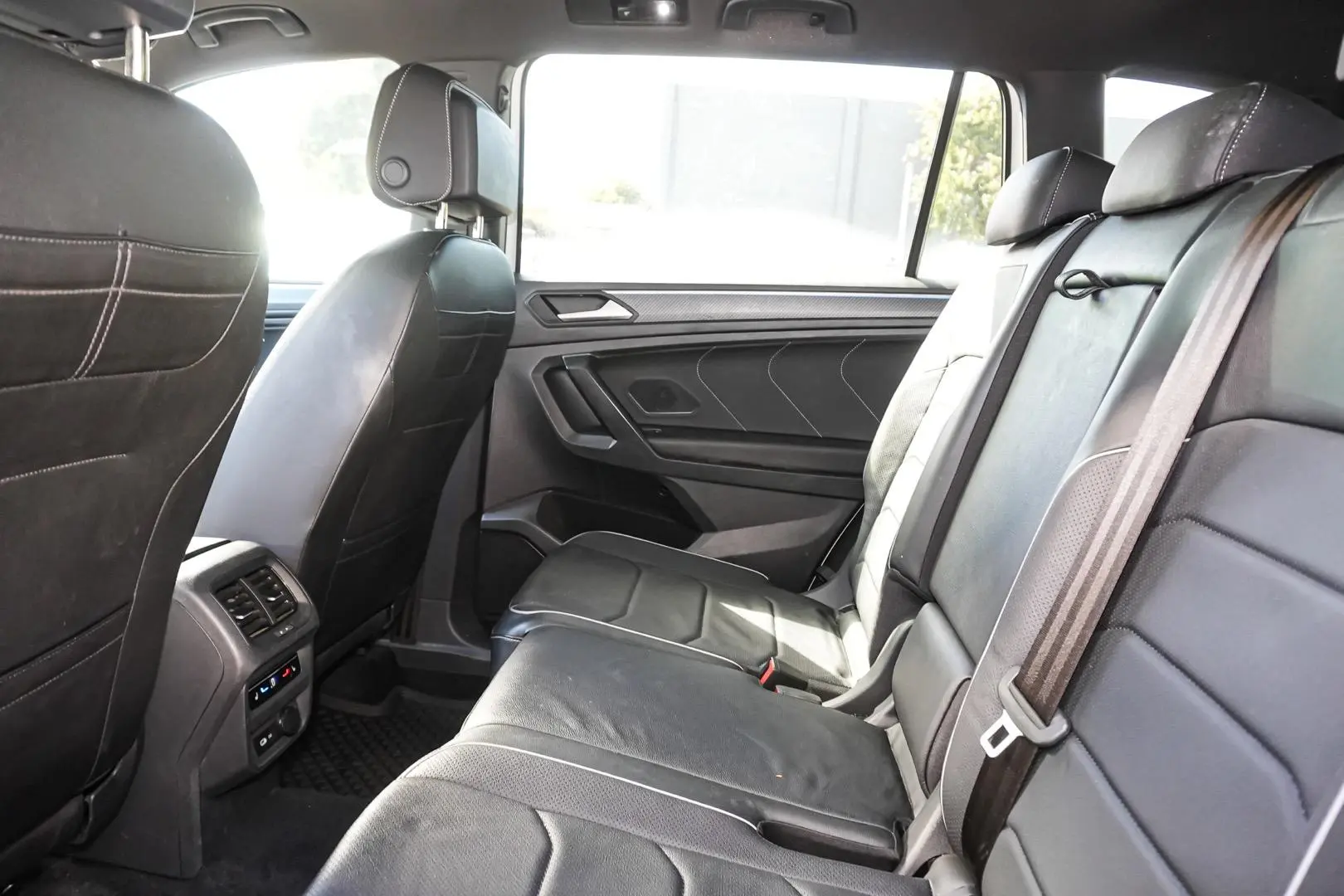 2022 Volkswagen Tiguan Gallery Image 13