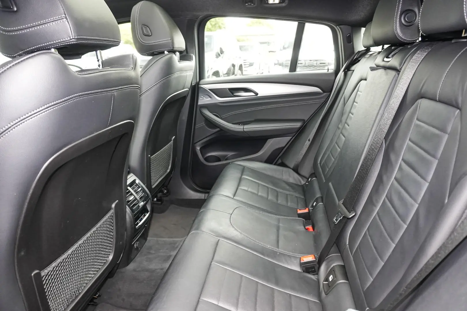 2019 BMW X4 Gallery Image 8