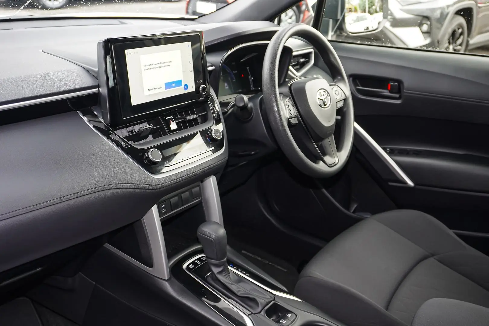 2025 Toyota Corolla Cross Gallery Image 11