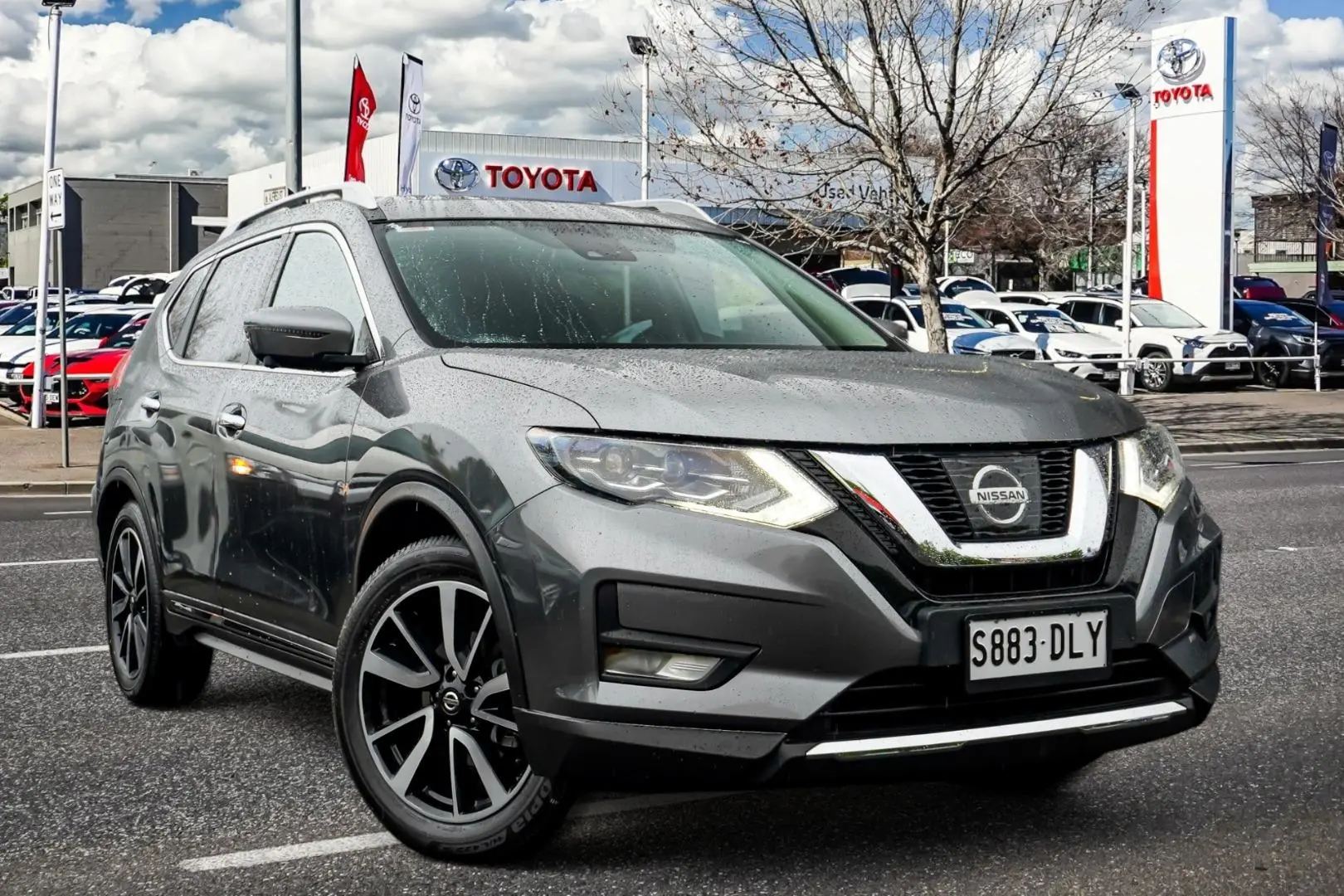 2020 Nissan X-TRAIL Image