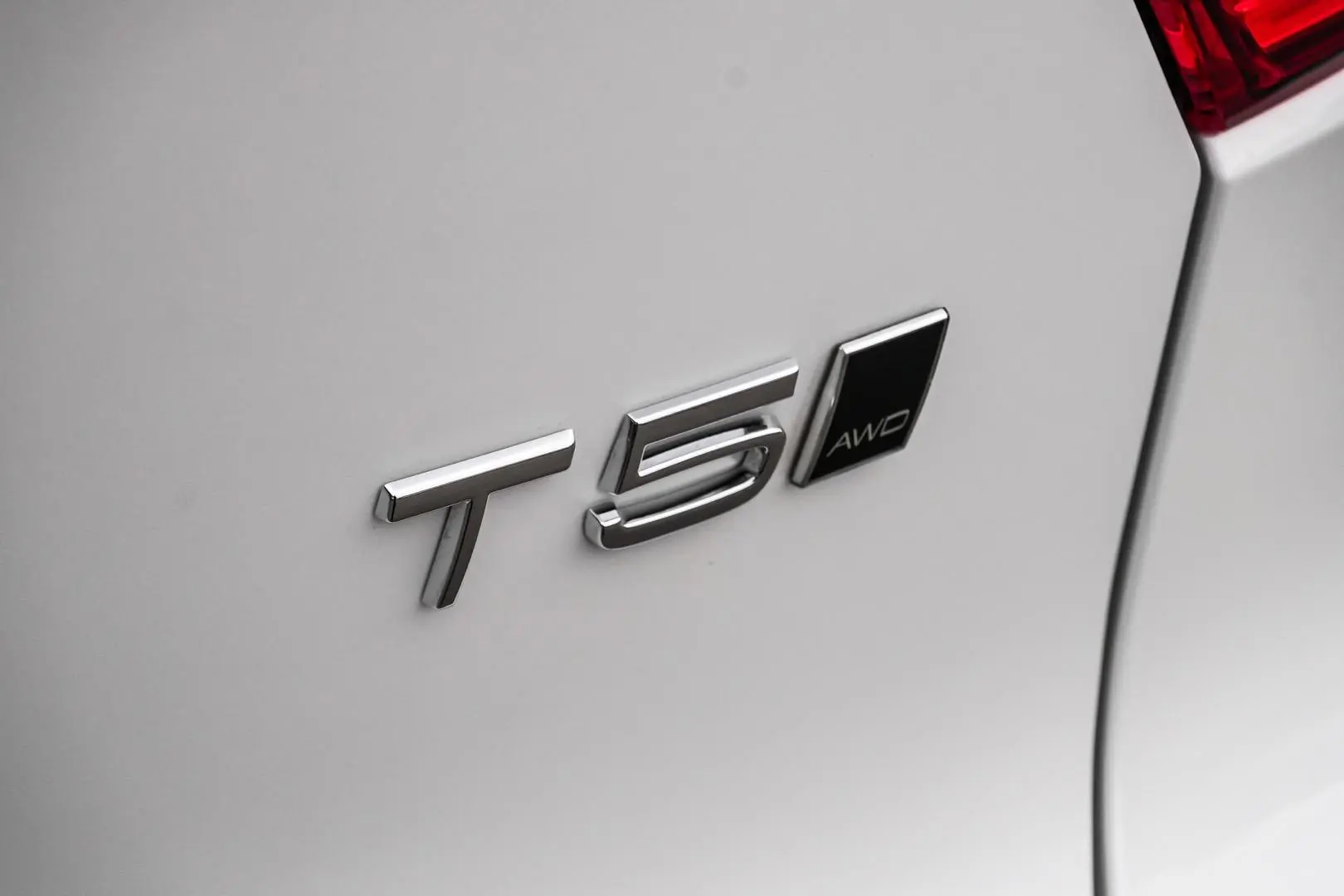 2020 Volvo XC40 Gallery Image 15
