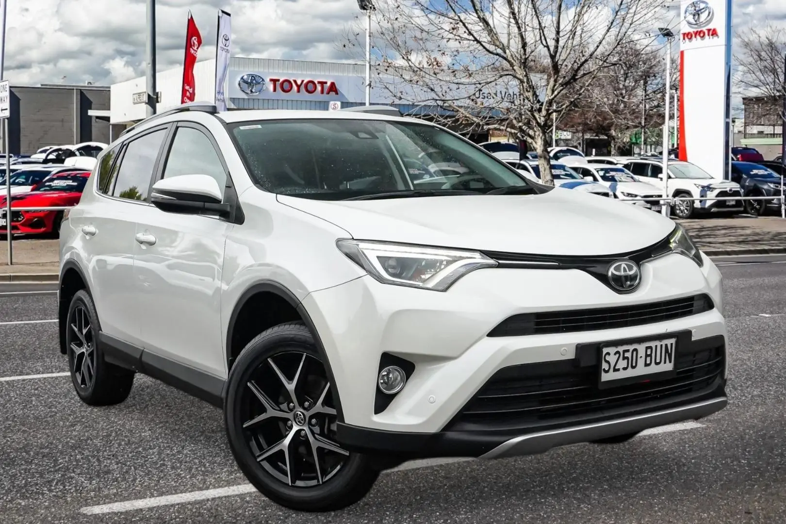 2018 Toyota RAV4 GXL (S250BUN) Image 1