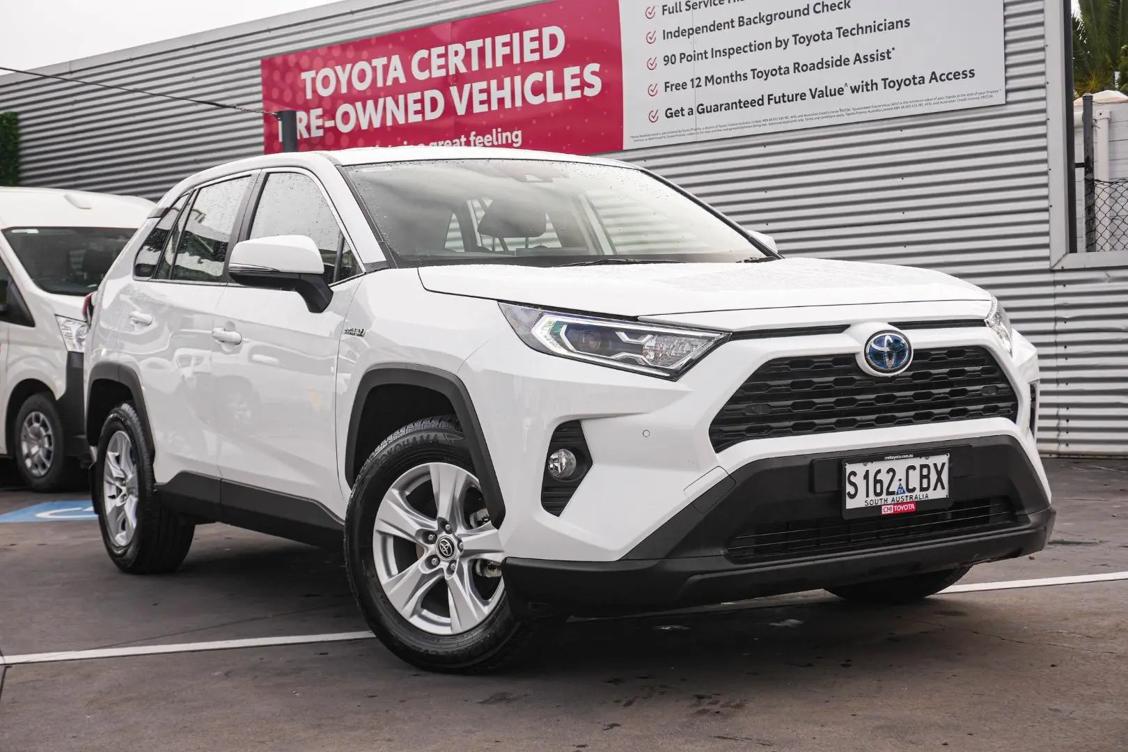 2020 Toyota RAV4 Gallery Image 2