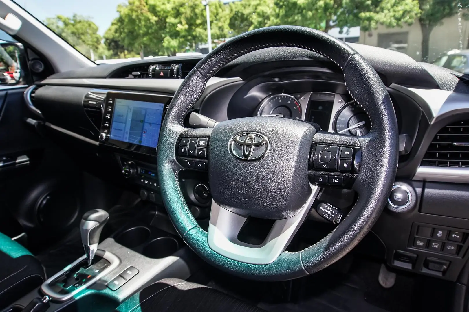 2022 Toyota Hilux Gallery Image 6