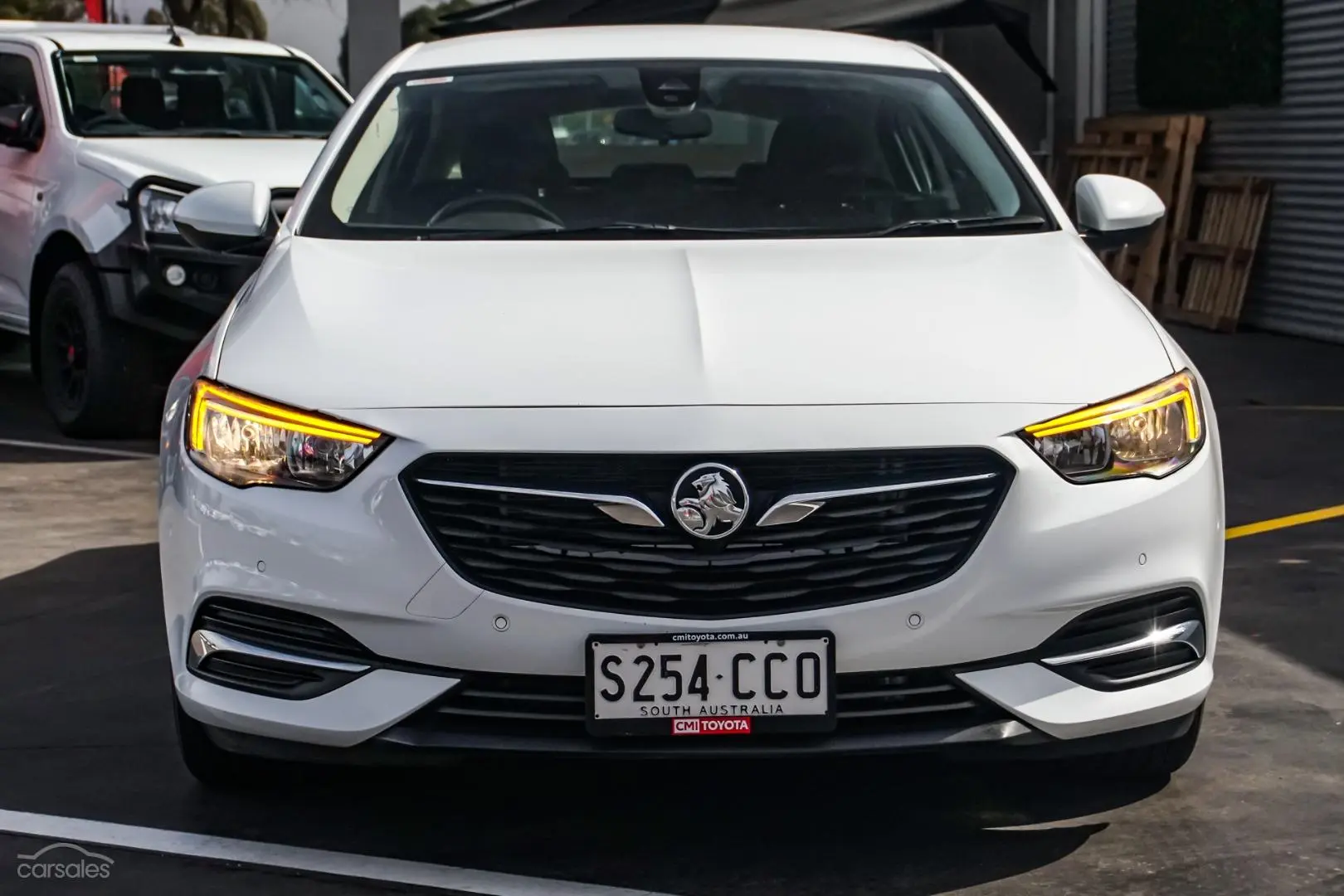 2018 Holden Commodore Image 4