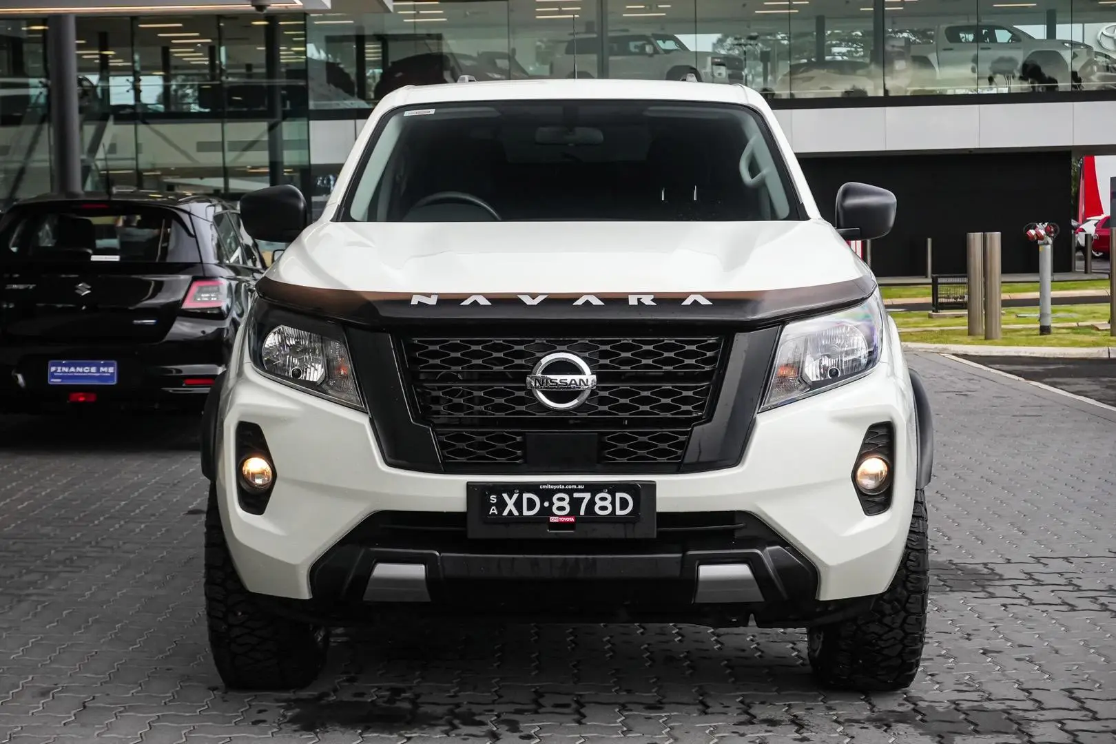 2022 Nissan Navara Gallery Image 5