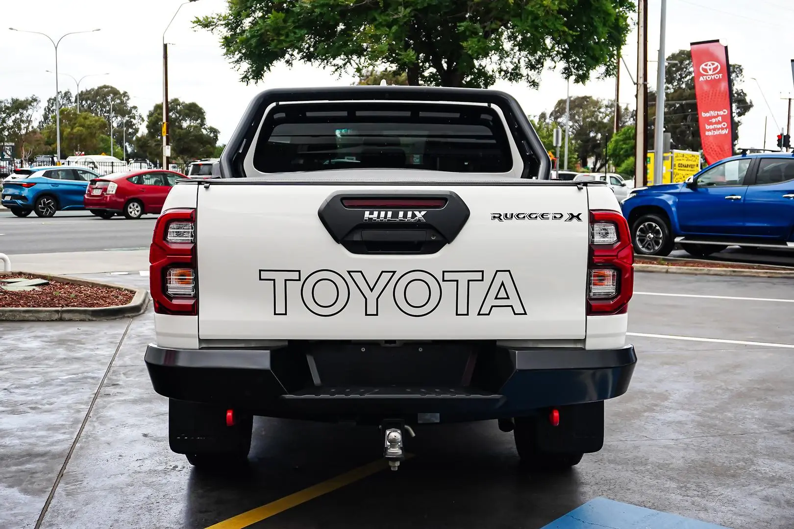 2022 Toyota Hilux Gallery Image 6