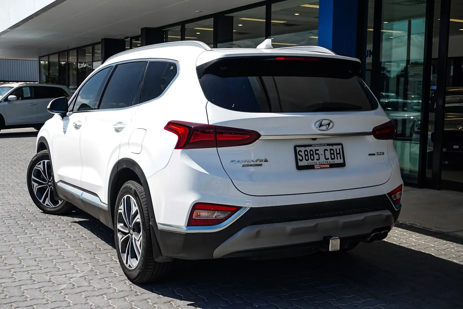 2019 Hyundai Santa Fe Gallery Image 3