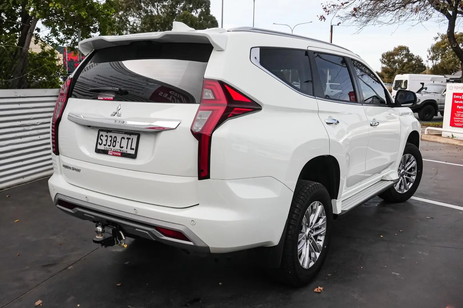 2022 Mitsubishi Pajero Sport Gallery Image 3