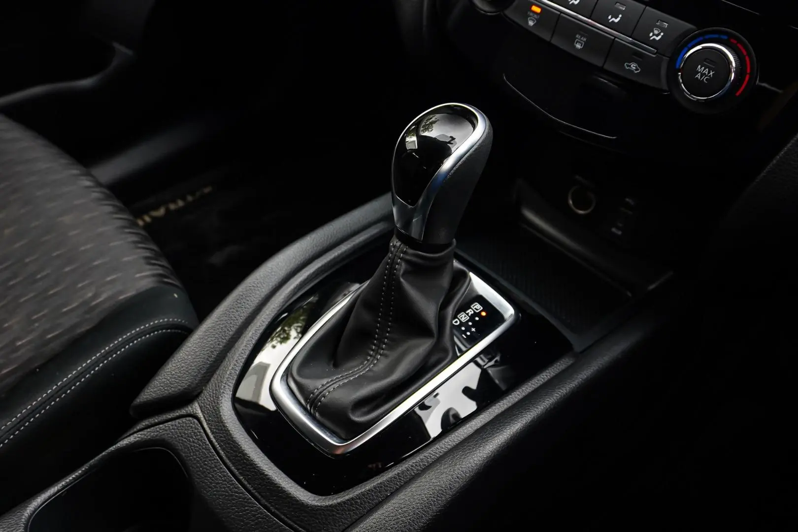 2019 Nissan X-TRAIL Gallery Image 19