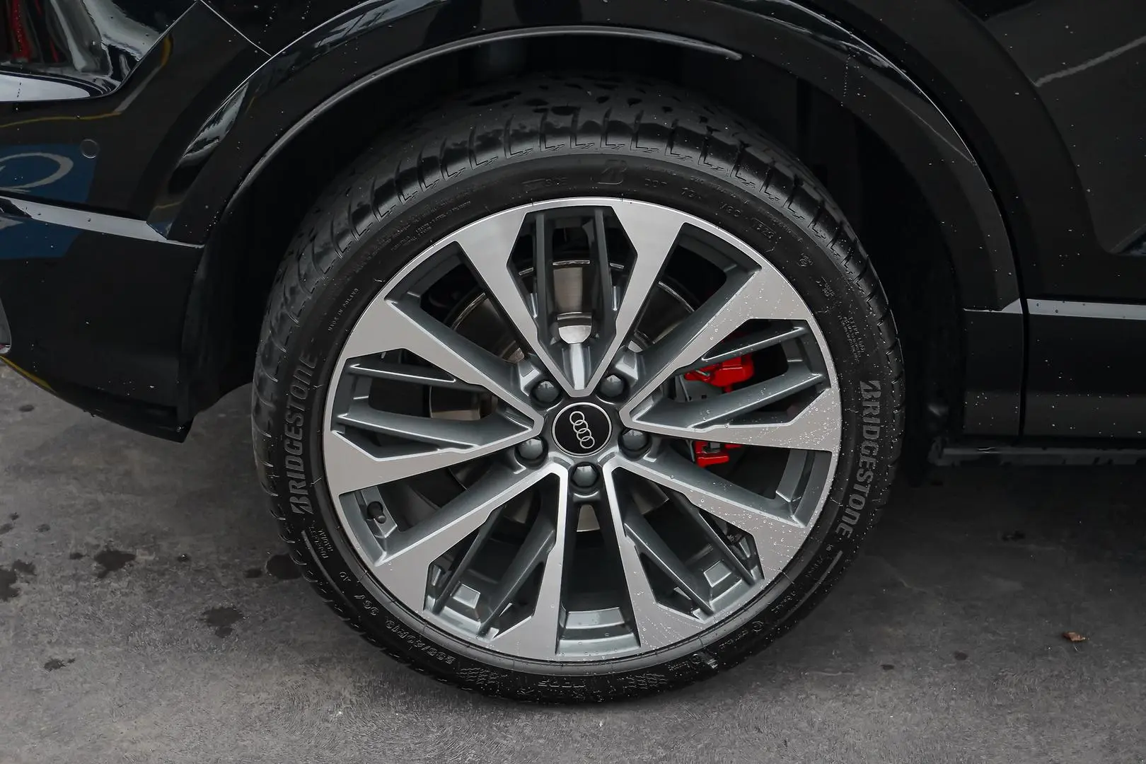 2023 Audi SQ2 Gallery Image 17