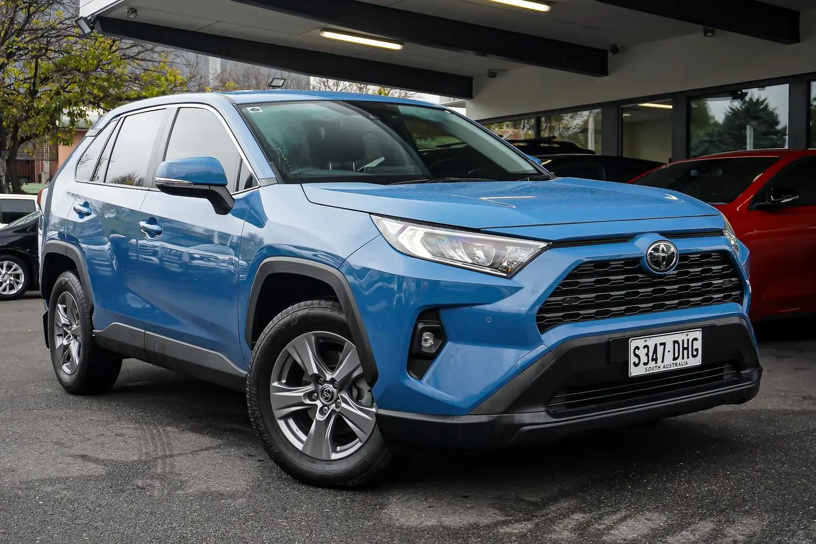 2022 Toyota RAV4 Gallery Image 2