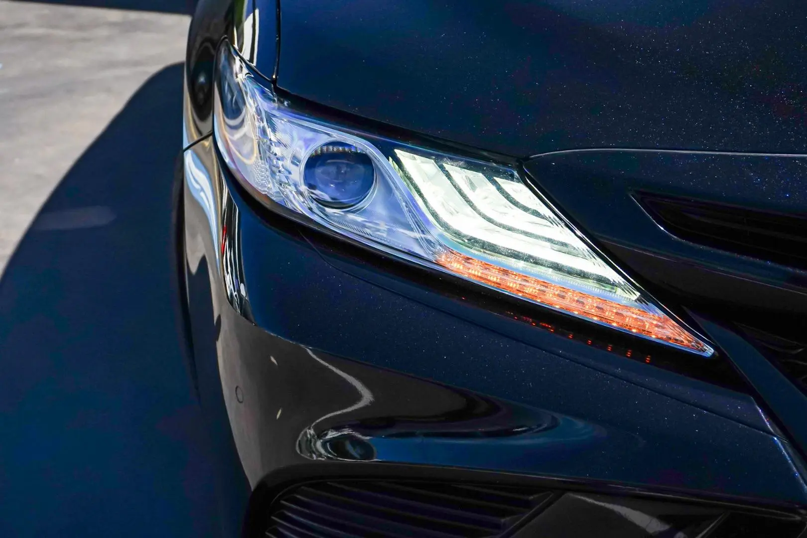 2019 Toyota Camry Gallery Image 14