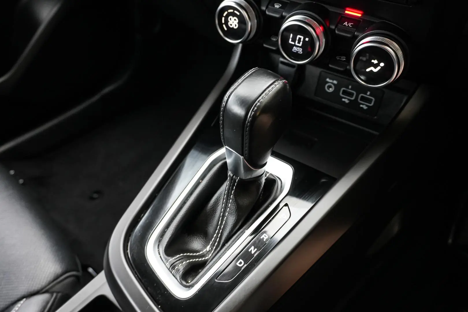 2023 Renault Arkana Gallery Image 17