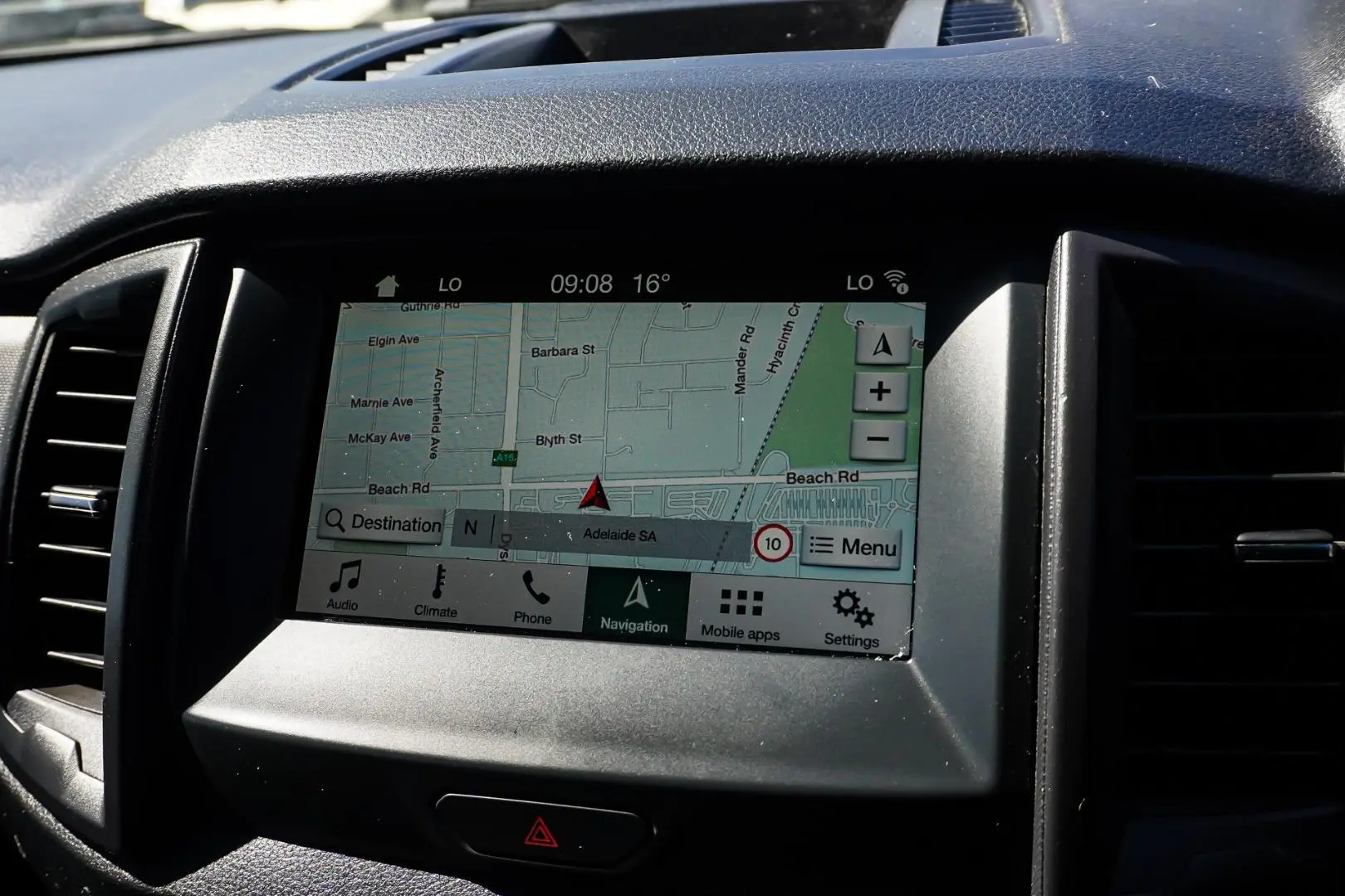 2018 Ford Everest Gallery Image 24