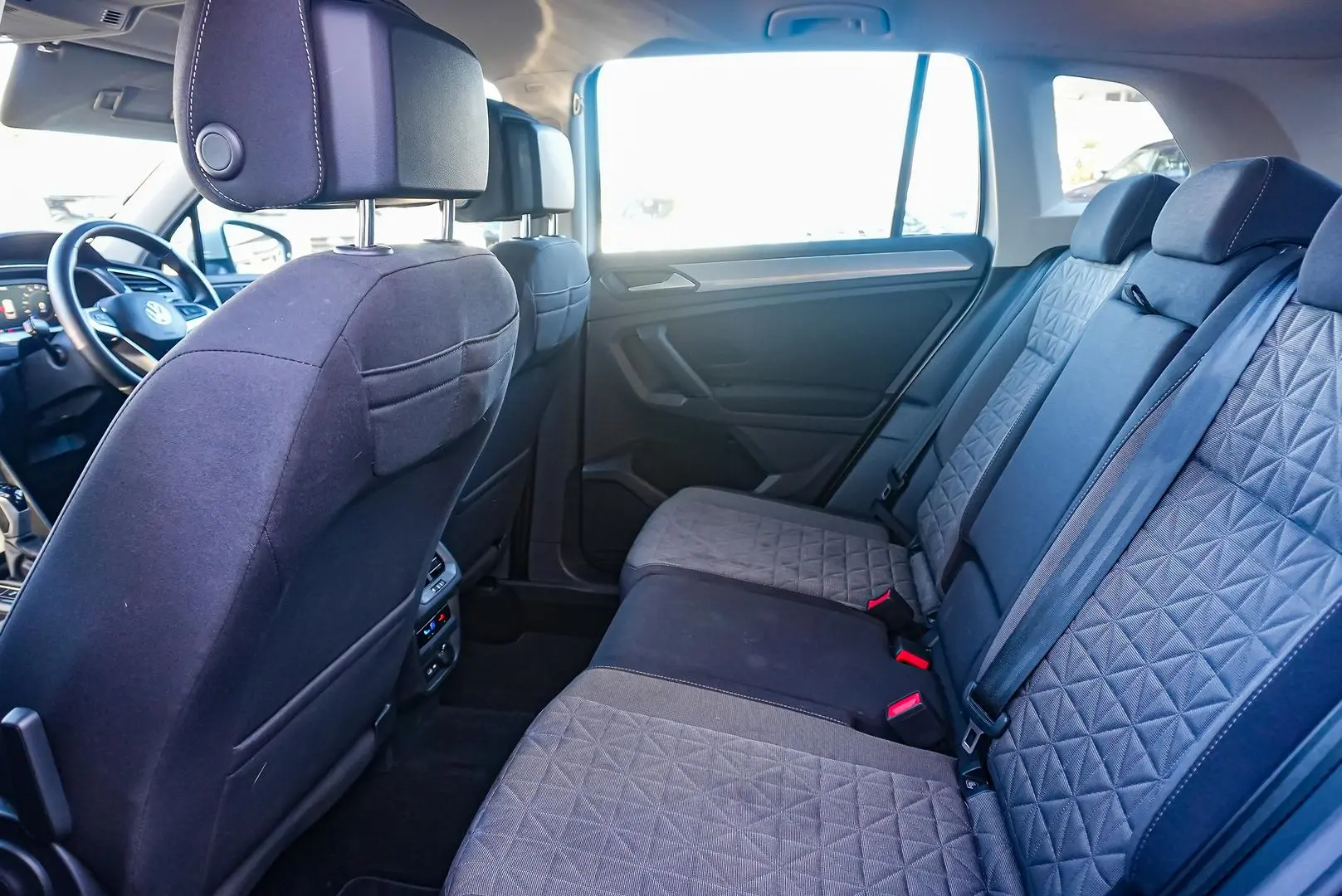 2023 Volkswagen Tiguan Gallery Image 7