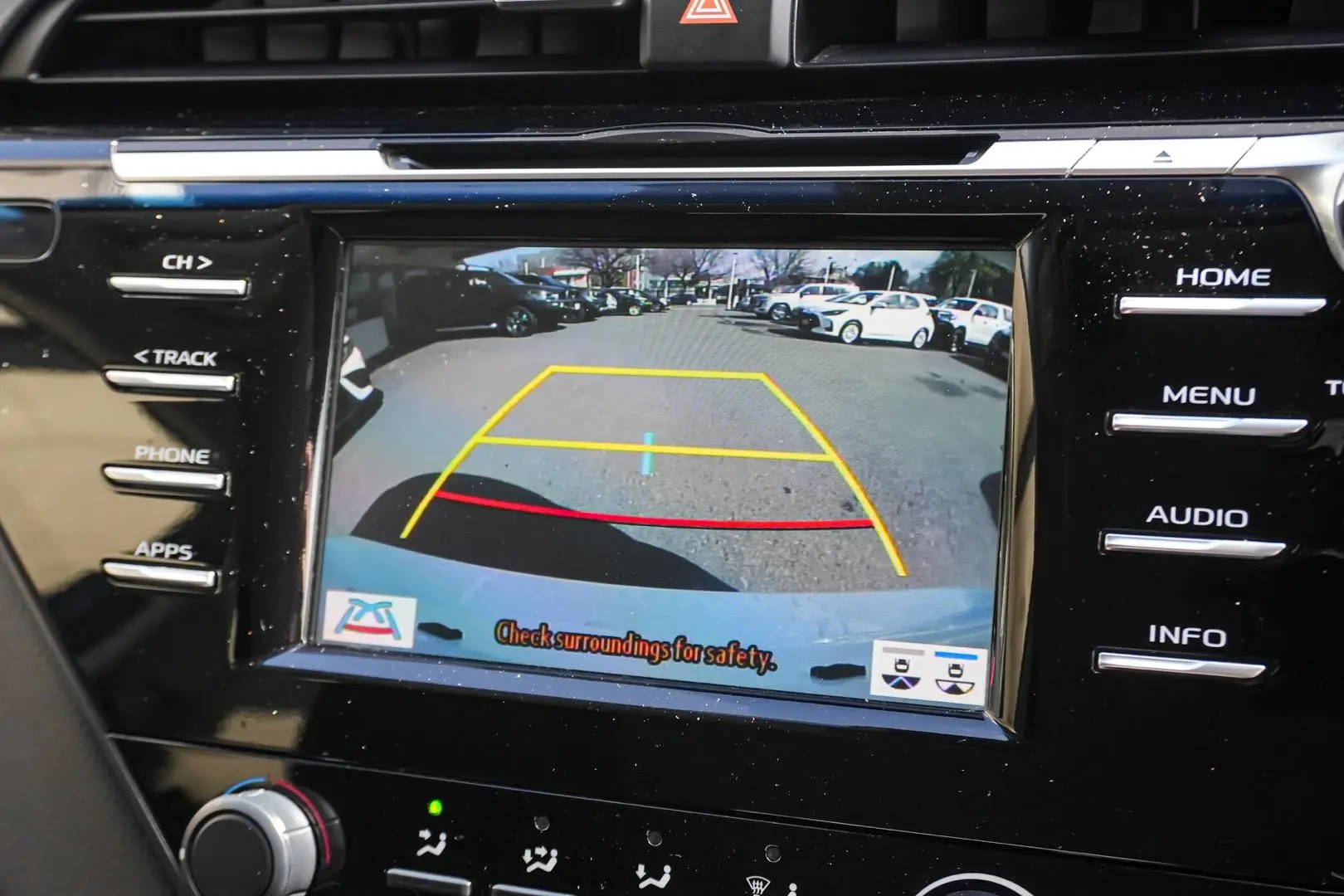 2019 Toyota Camry Gallery Image 20