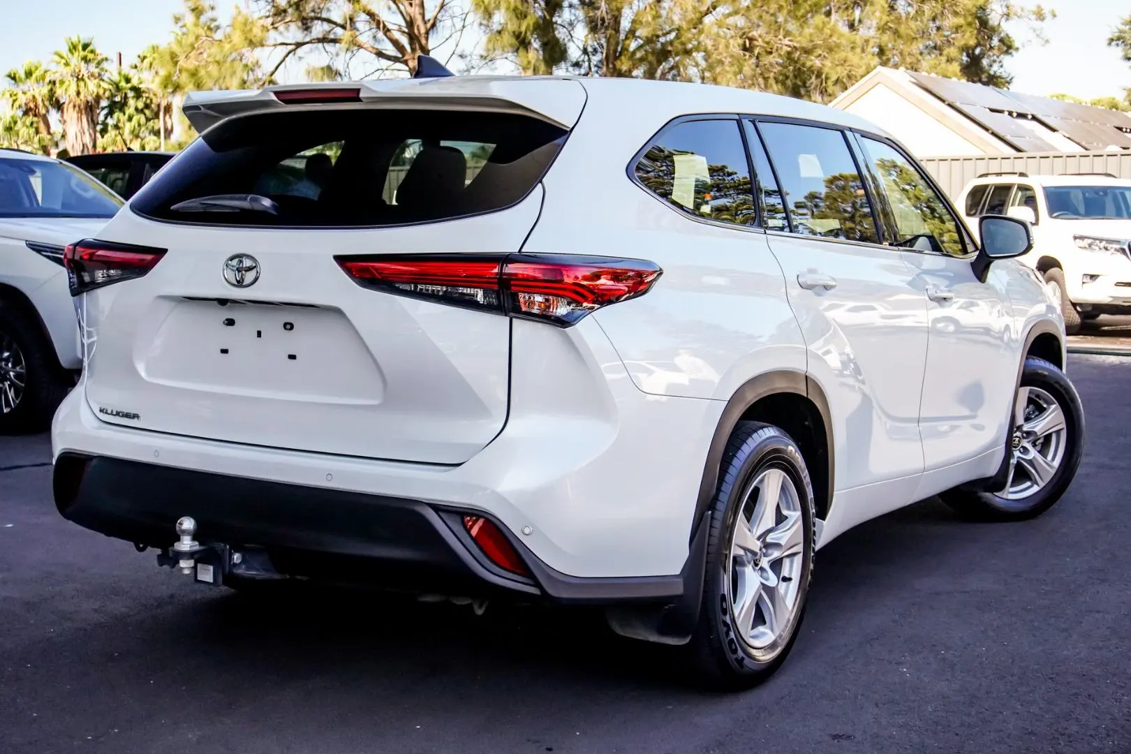 2021 Toyota Kluger Gallery Image 2