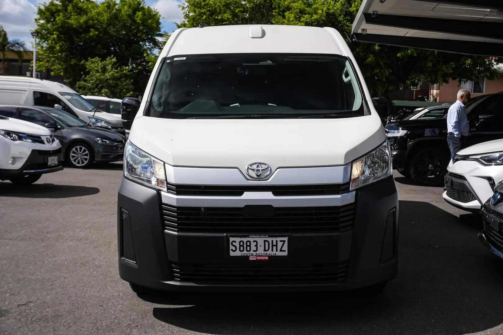 2025 Toyota Hiace Gallery Image 5