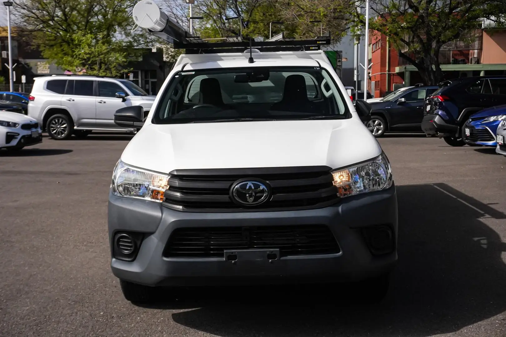 2019 Toyota Hilux Gallery Image 4
