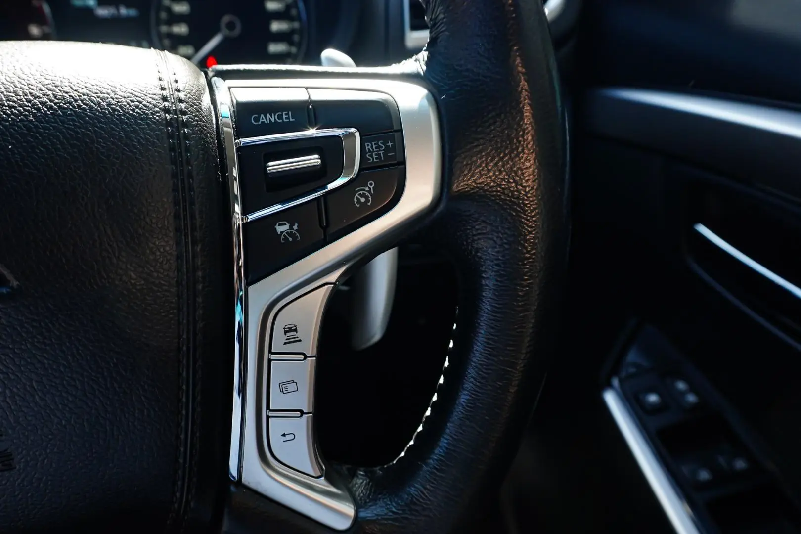 2021 Mitsubishi Pajero Sport Gallery Image 21