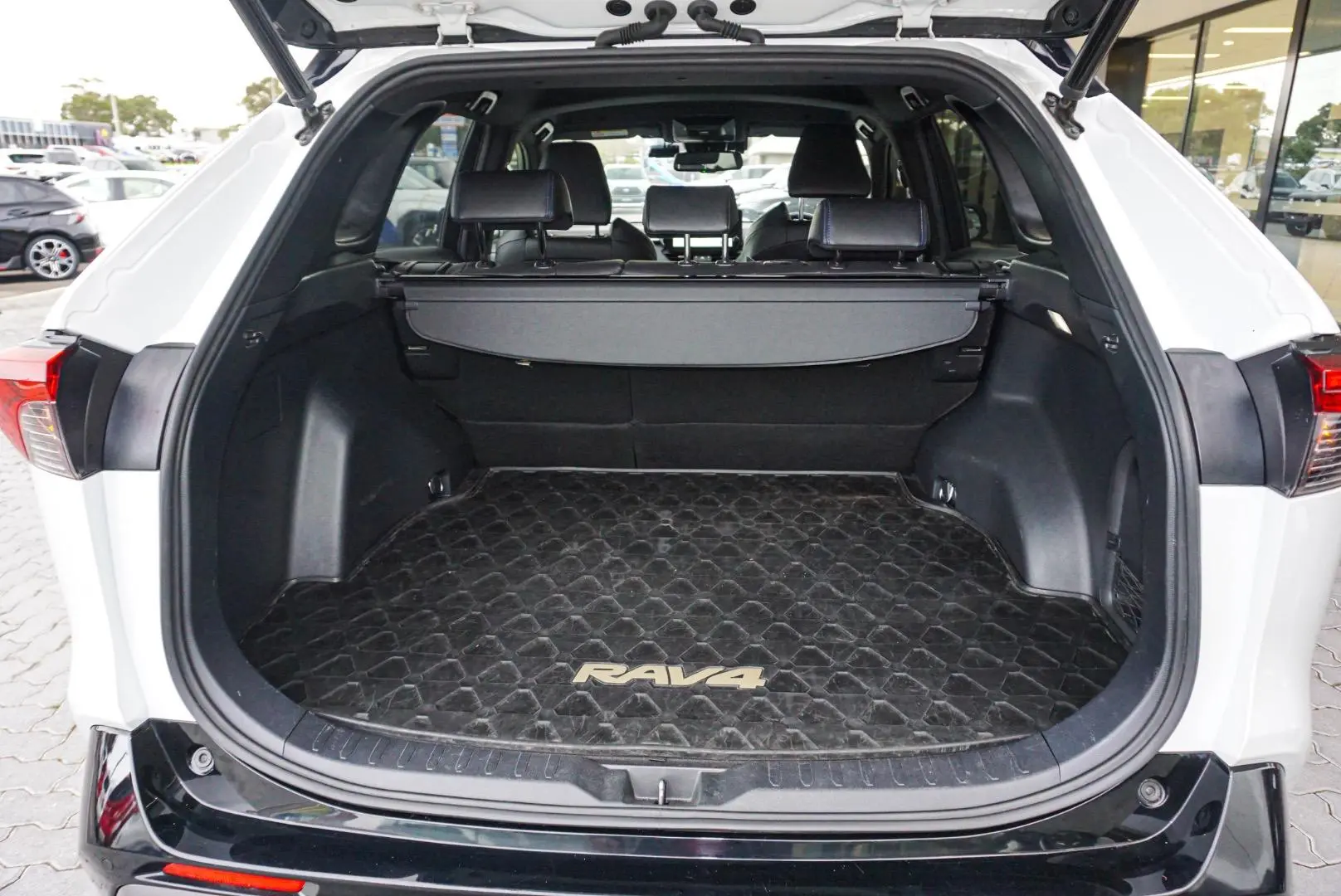 2023 Toyota RAV4 Gallery Image 11