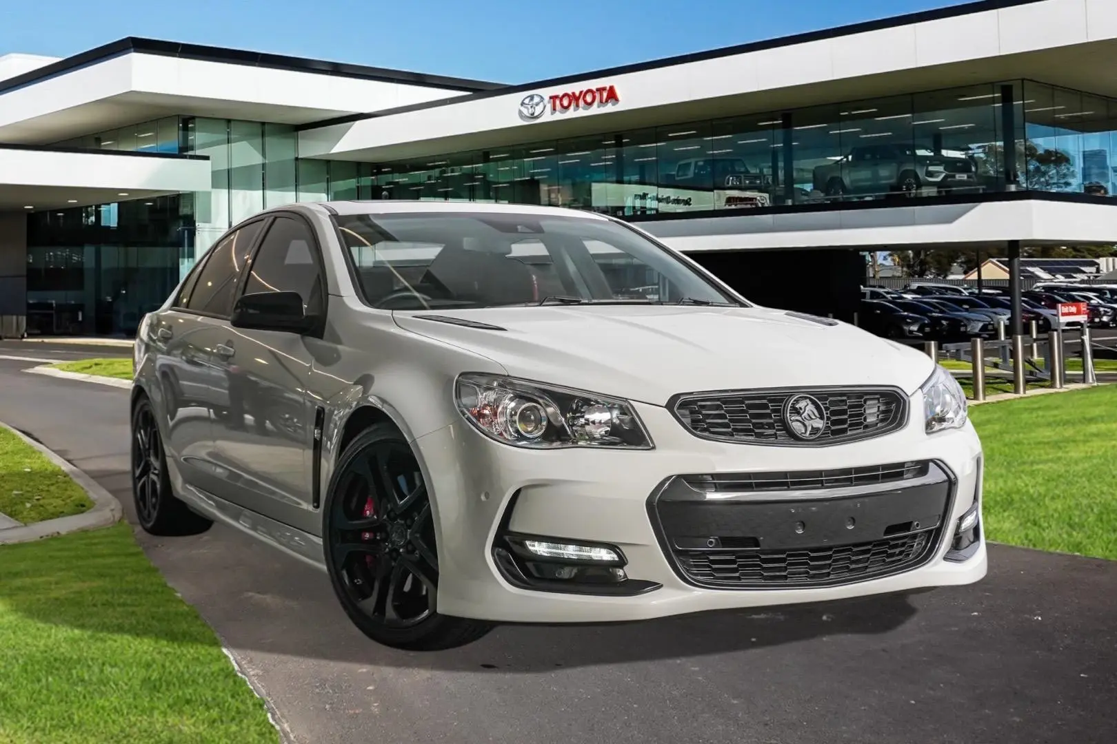 2017 Holden Commodore Gallery Image 1