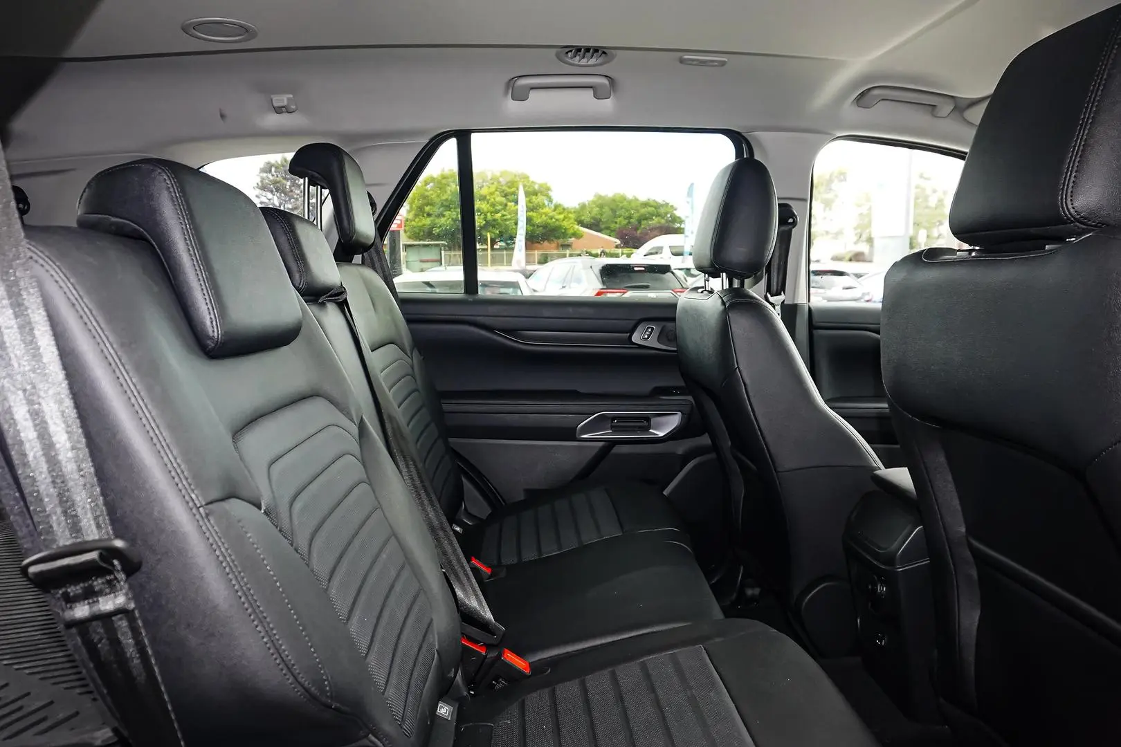 2023 Ford Everest Gallery Image 8