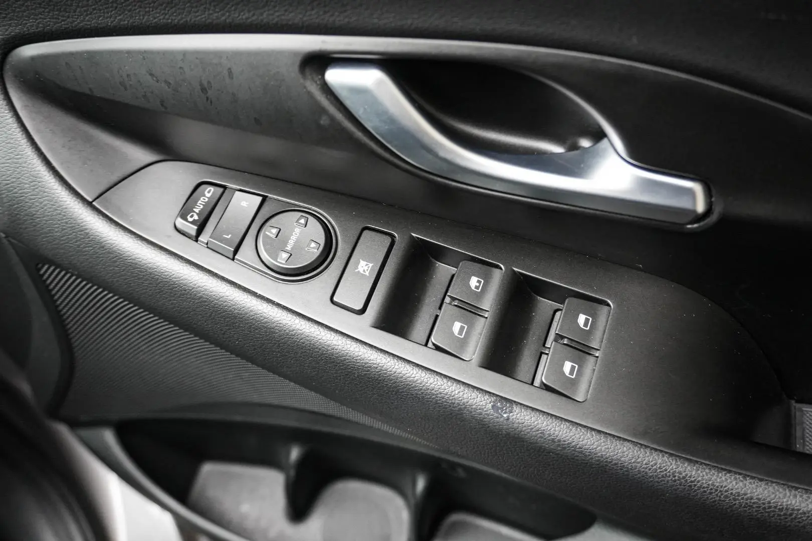 2021 Hyundai i30 Gallery Image 16