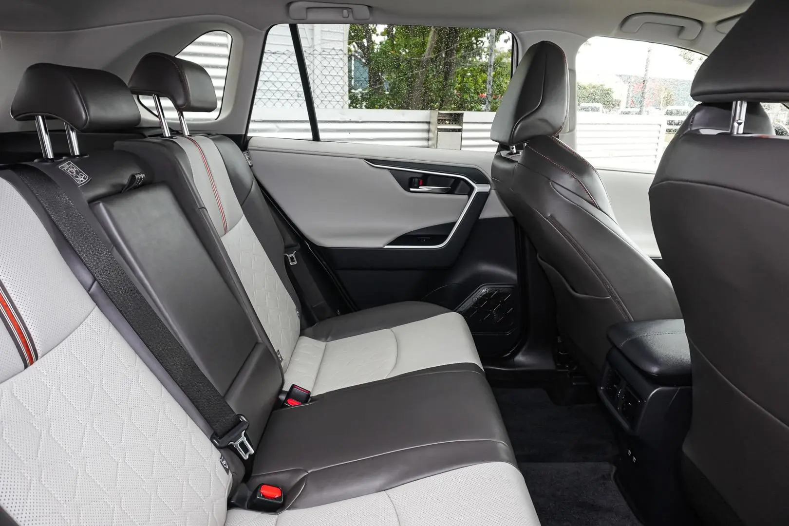 2021 Toyota RAV4 Gallery Image 9