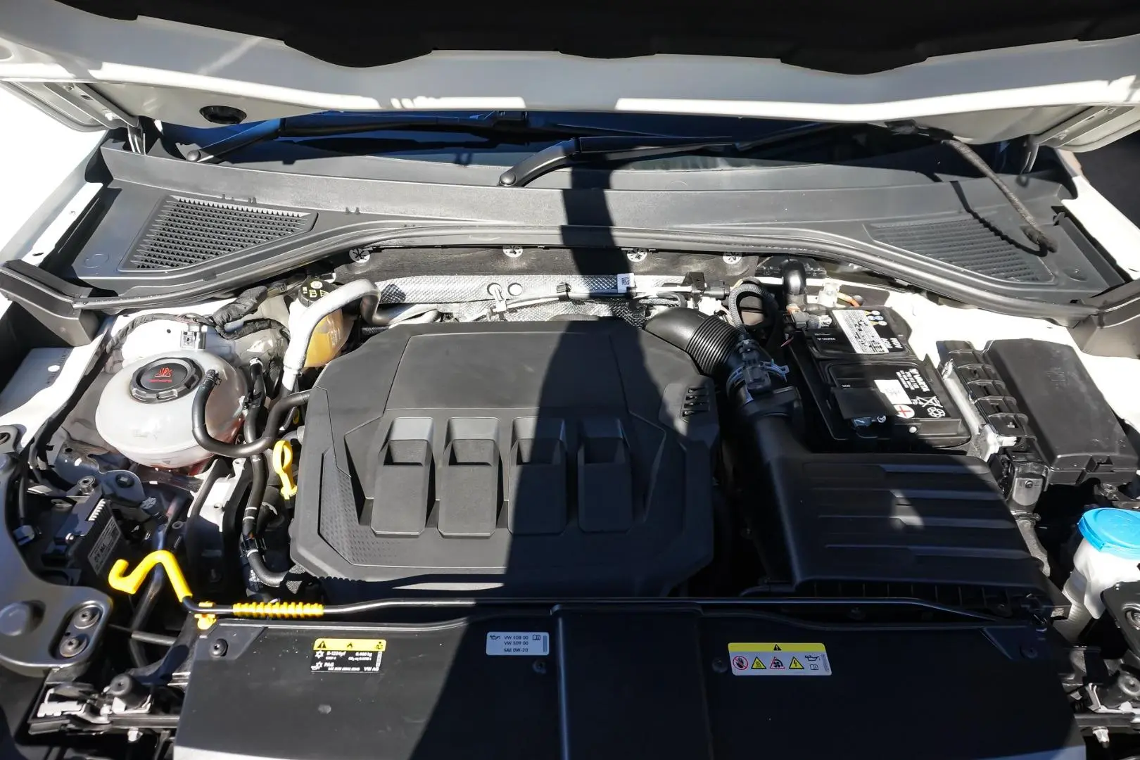 2023 Volkswagen T-Roc Gallery Image 25