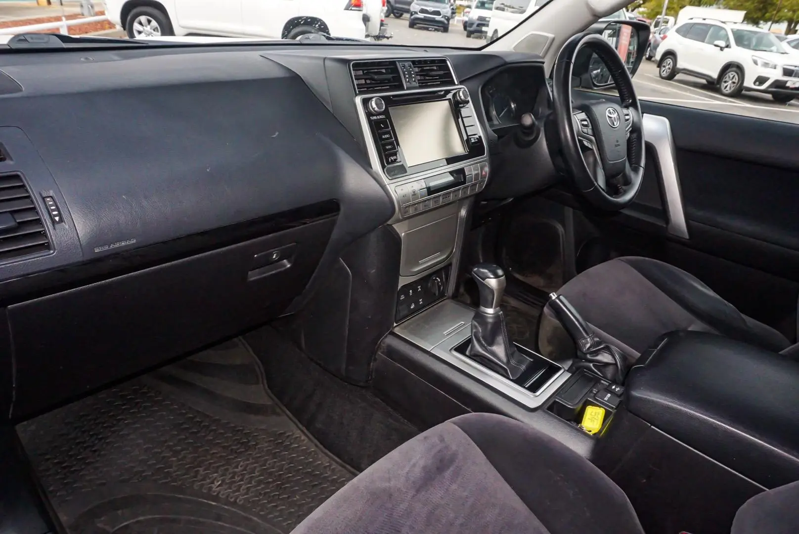 2018 Toyota Landcruiser Prado Gallery Image 9