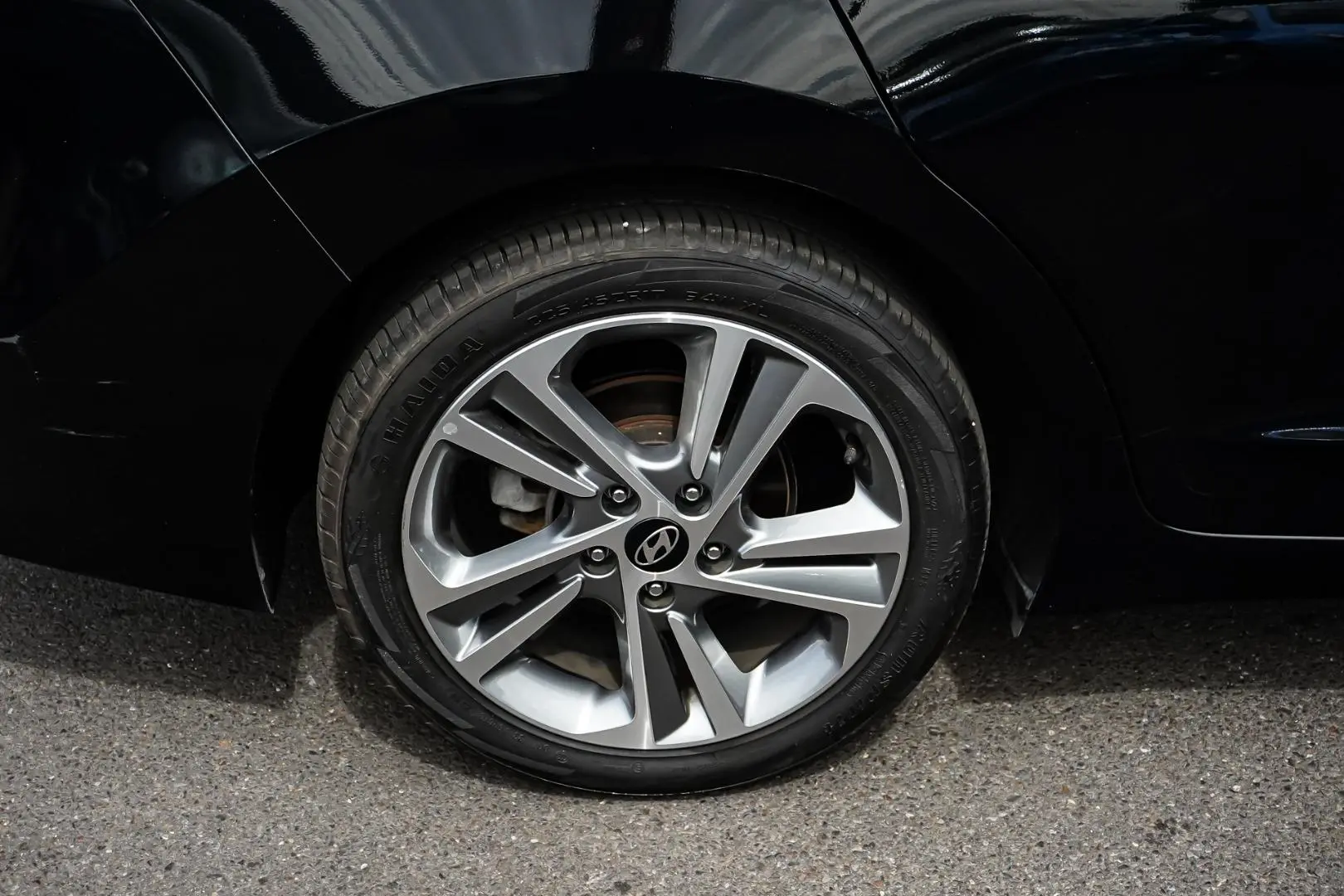 2018 Hyundai Elantra Gallery Image 16