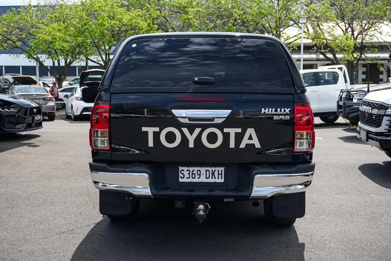 2016 Toyota Hilux Gallery Image 5