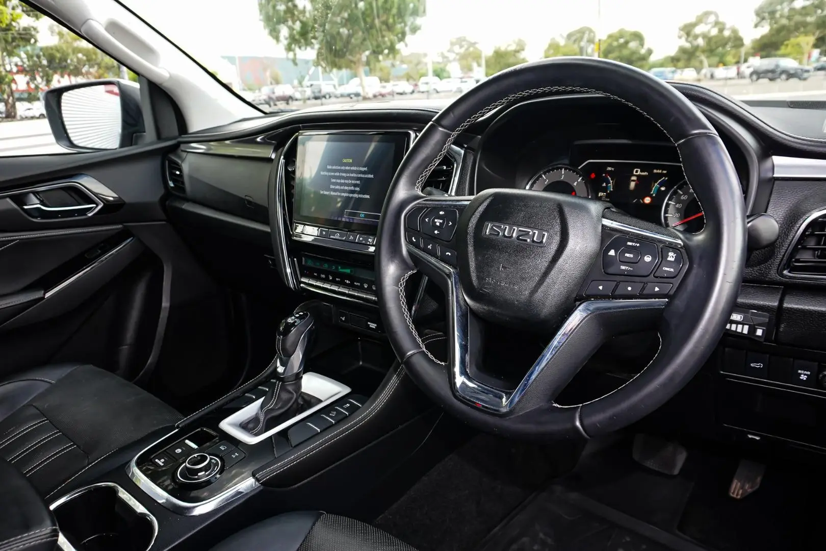 2022 Isuzu MU-X Gallery Image 7