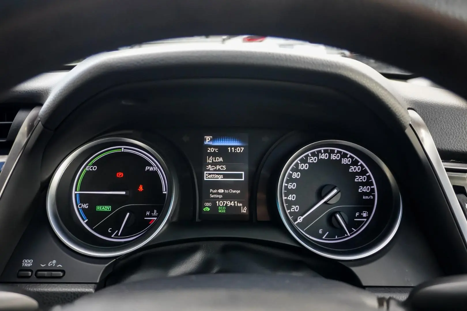2019 Toyota Camry Gallery Image 16