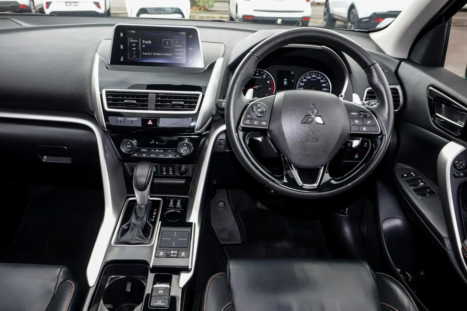2018 Mitsubishi Eclipse Cross Gallery Image 9