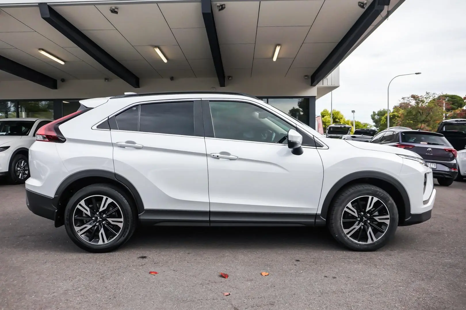 2023 Mitsubishi Eclipse Cross Gallery Image 4