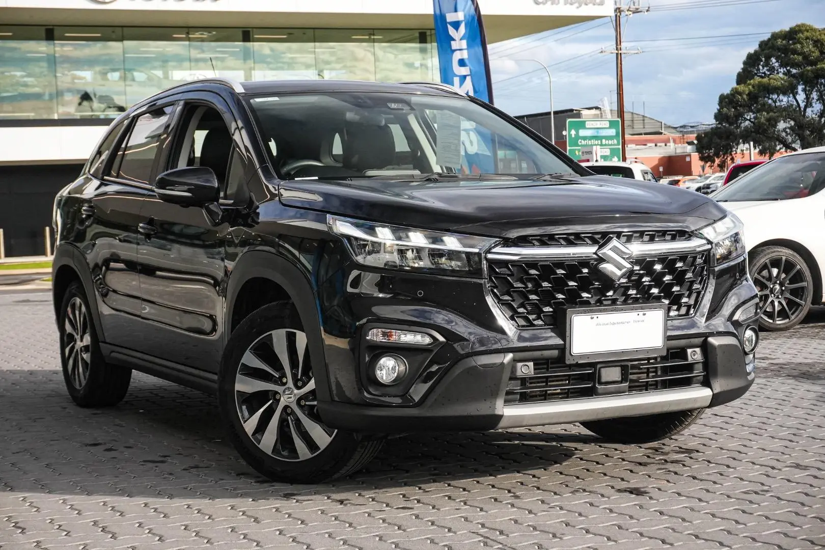 2023 Suzuki S-Cross Gallery Image 2