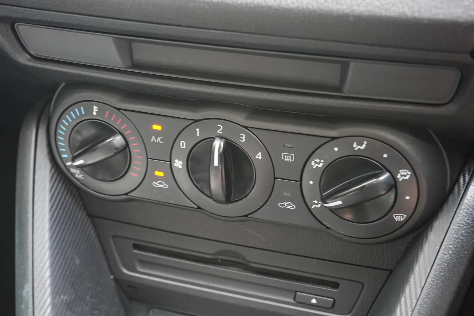 2016 Mazda 2 Gallery Image 23