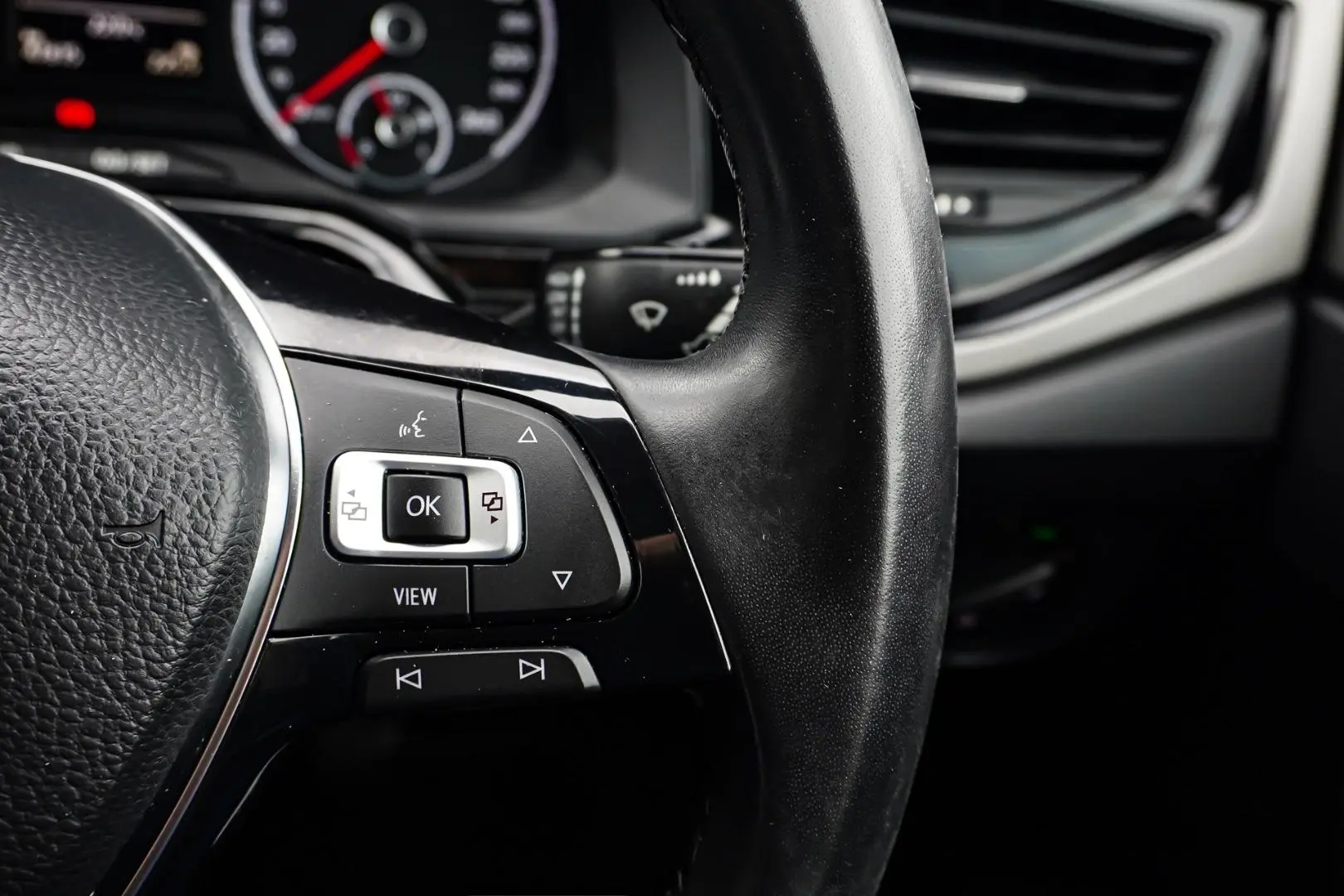 2018 Volkswagen Polo Gallery Image 19