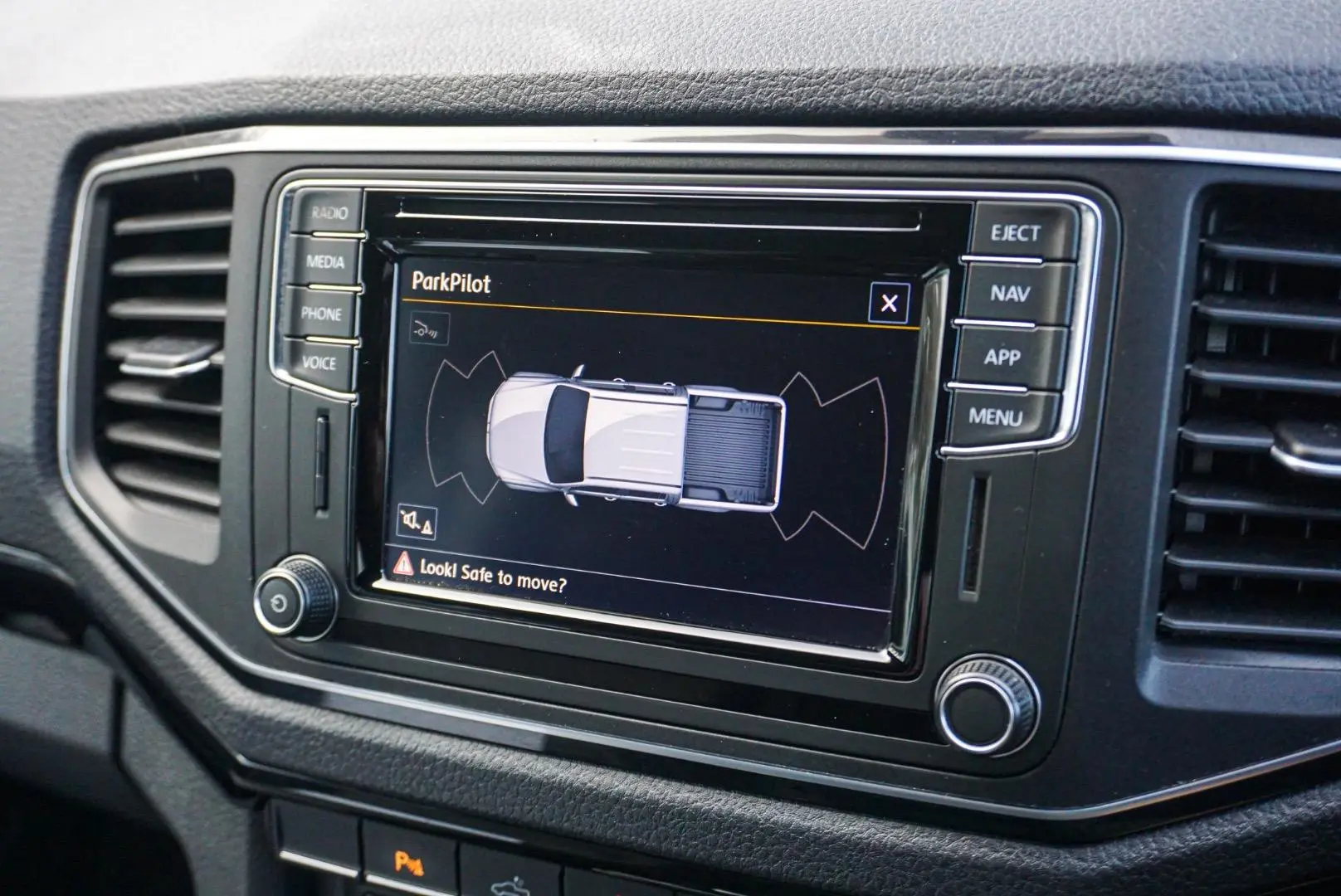 2021 Volkswagen Amarok Gallery Image 24