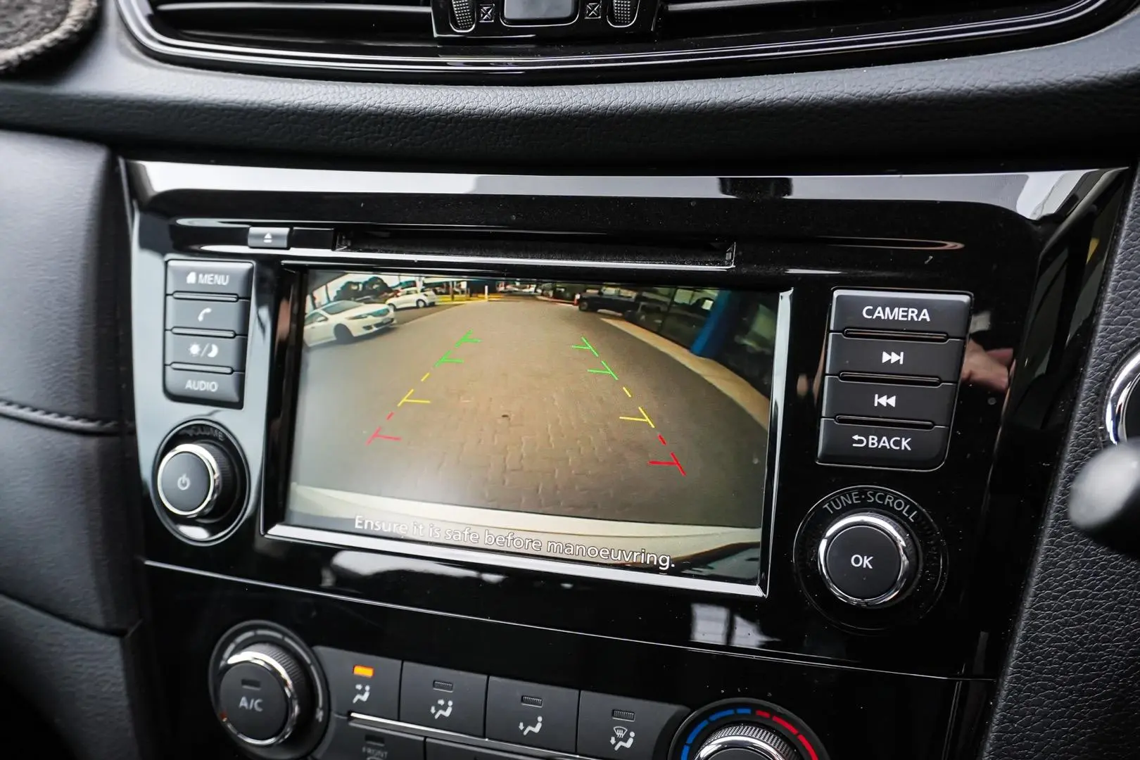 2021 Nissan X-TRAIL Gallery Image 21