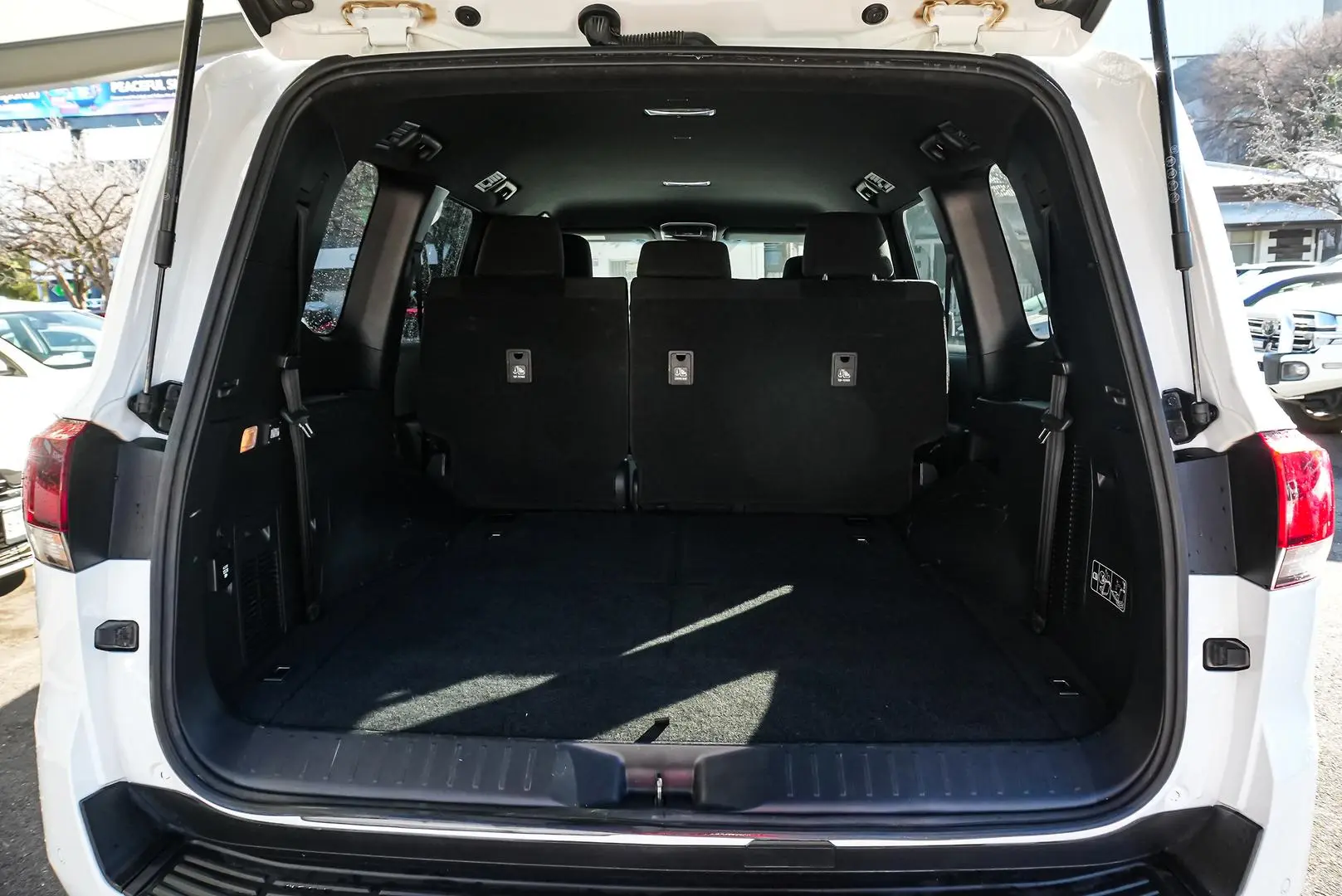 2021 Toyota Landcruiser Gallery Image 11