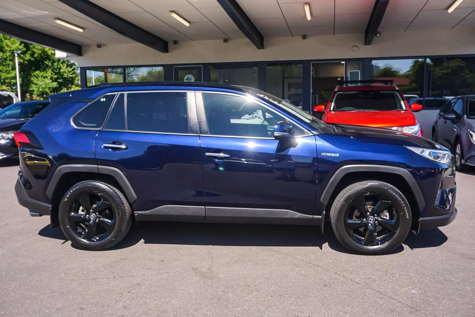 2020 Toyota Rav4 Gallery Image 3