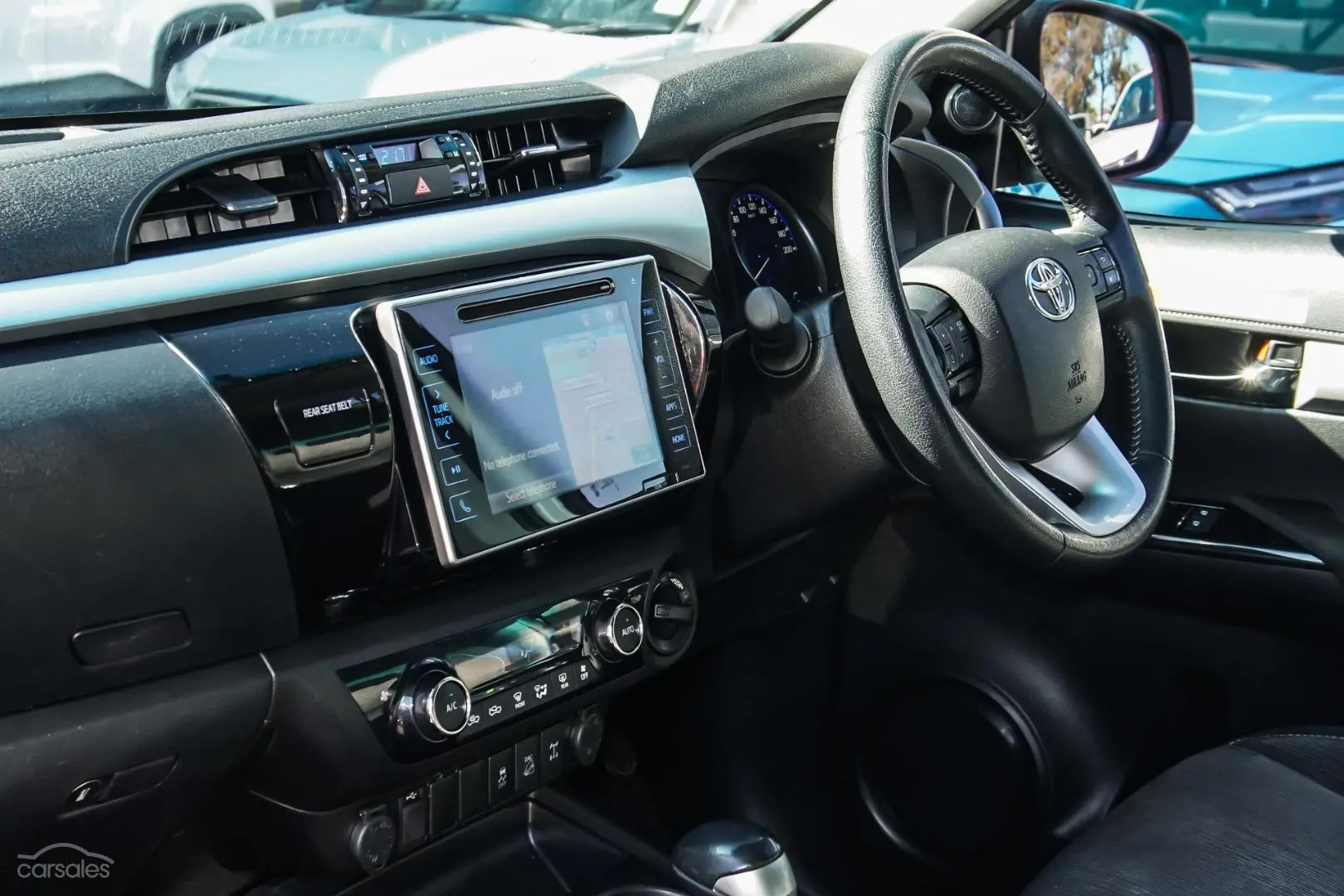 2018 Toyota Hilux Image 11