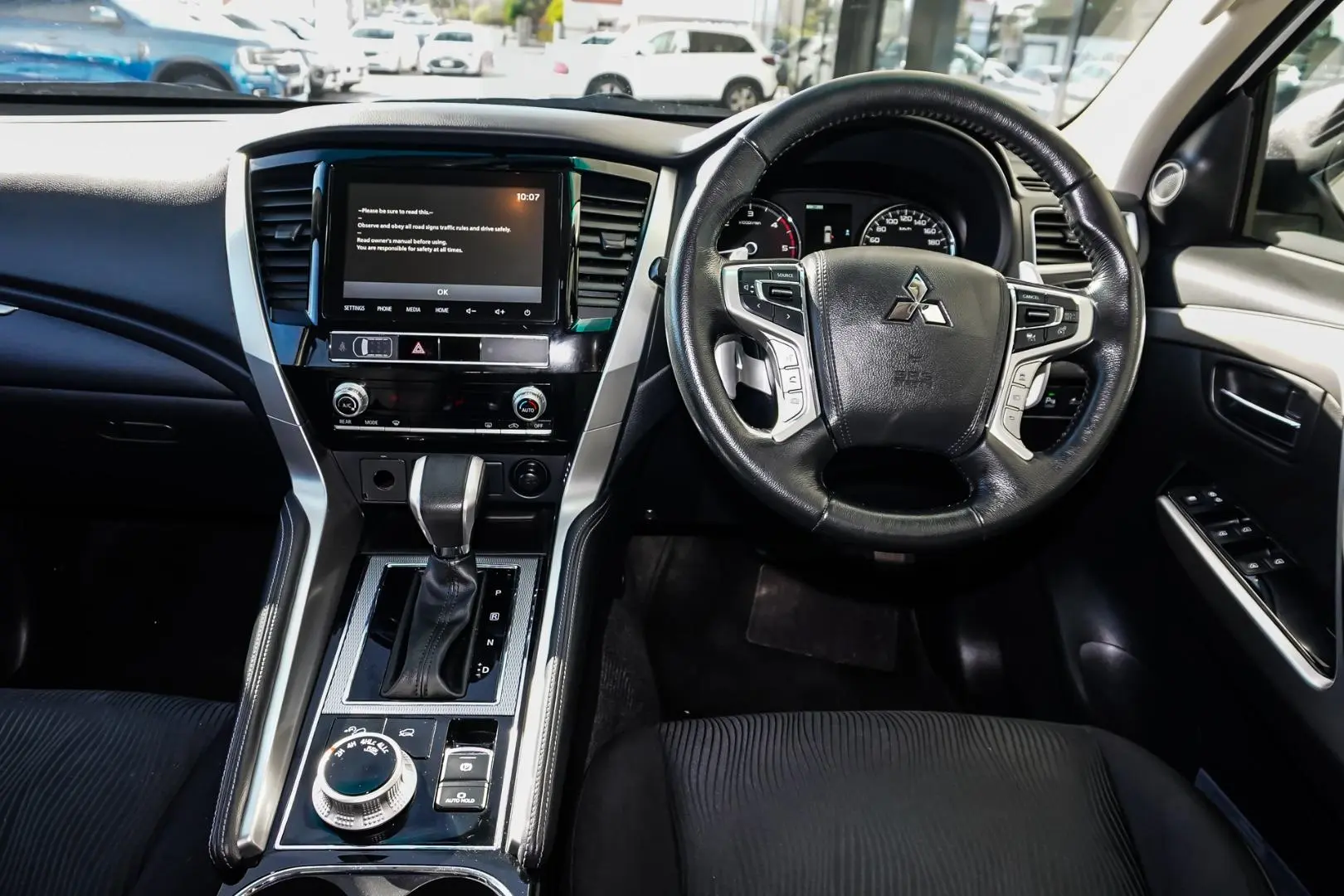2021 Mitsubishi Pajero Sport Gallery Image 8