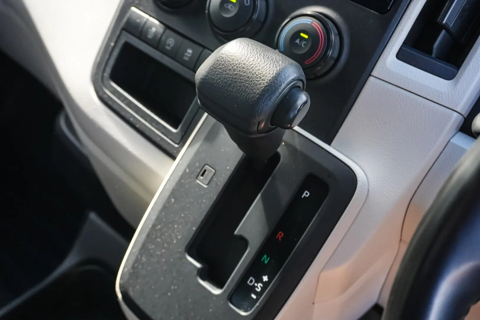 2021 Toyota Hiace Gallery Image 19